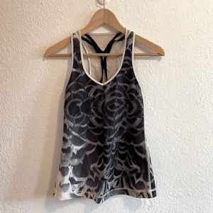 Lululemon racer back tank size 4